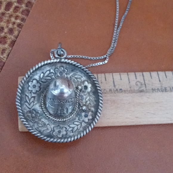 Castelan 925 Mexico Sombrero Hat Pendant & Chain - Picture 14 of 14